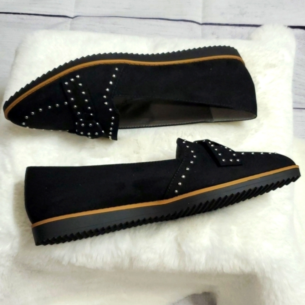 Adrienne Vittadini's "Laverne" Black Loafer with Silver Pin-Dot Rivets - Picture 5 of 7